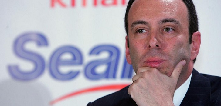 Sears takes another chance: considers a new offer from its chairman