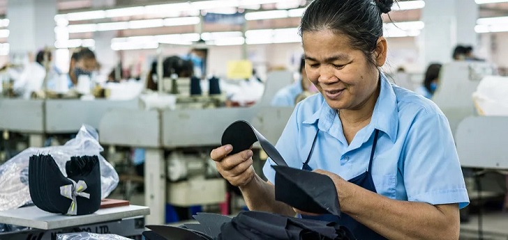 Fashion giants urge Cambodia to improve labor rights to maintain tariff advantages