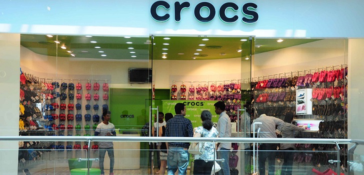 Crocs acquires 50% of Blackstone’s interest for a price of 183.7 million 