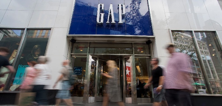 Gap shrinks its benefit 14% in a weak second quarter 
