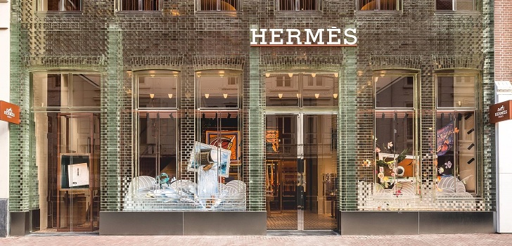 hermes in store