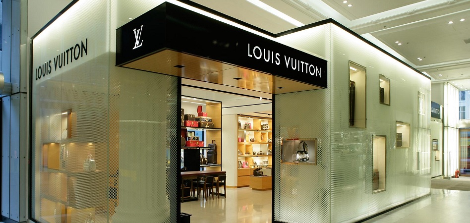 Louis Vuitton Brand Store in the City Center Editorial Stock Photo - Image  of clothing, shopping: 275420083