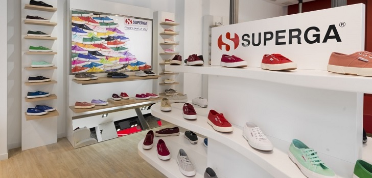 Superga boosts its international expansion: lands in Australia and grows in US 